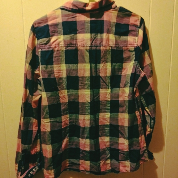 Hollister long sleeve button down shirt. Size large - Picture 4 of 5